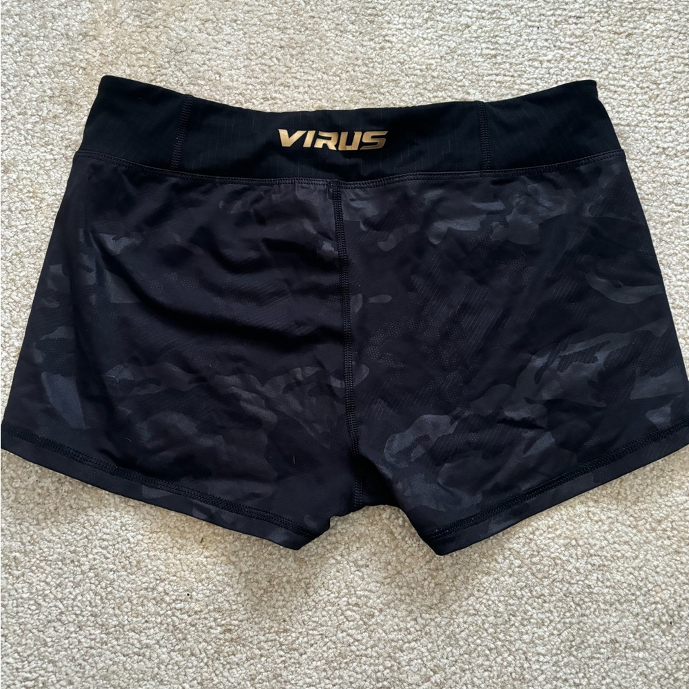 CrossFit VIRUS black camouflage athletic shorts Large (runs small)